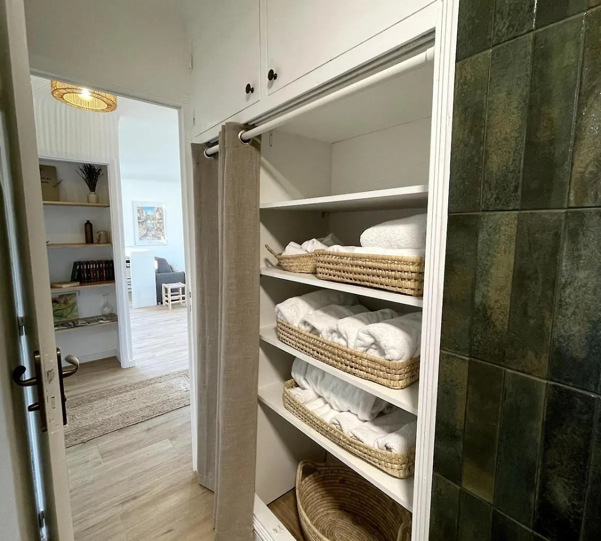 Lou Vabre - Guest House Cadenet Francie