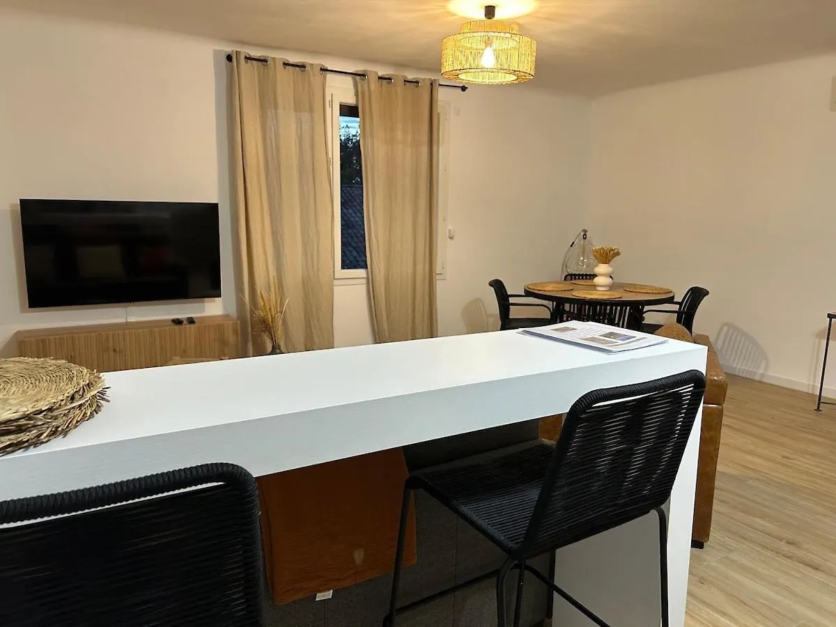 Lou Vabre - Guest House Cadenet 0*,